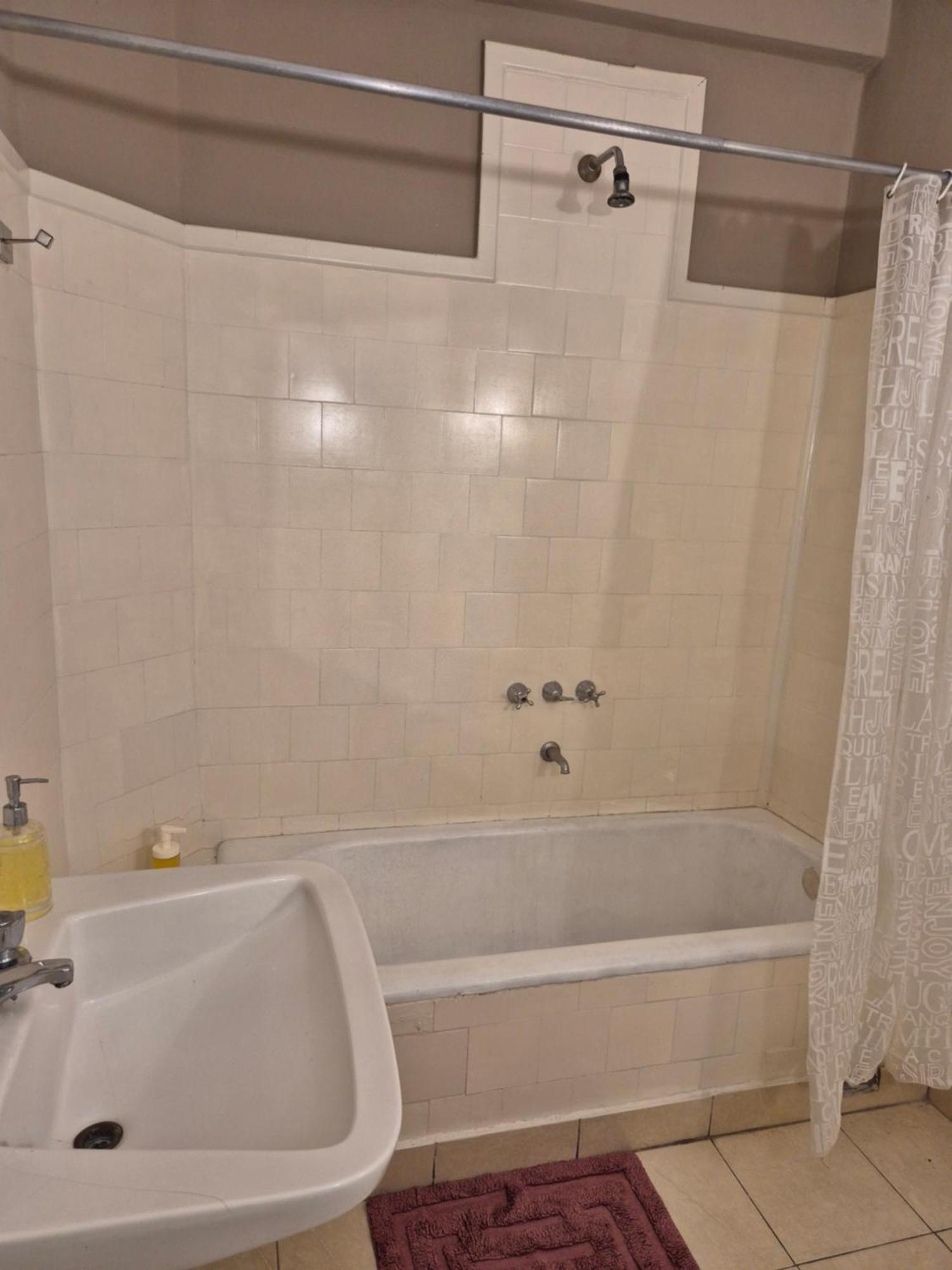 Apartment Excelente Ubicacion, Frente A Plaza Independencia Mendoza